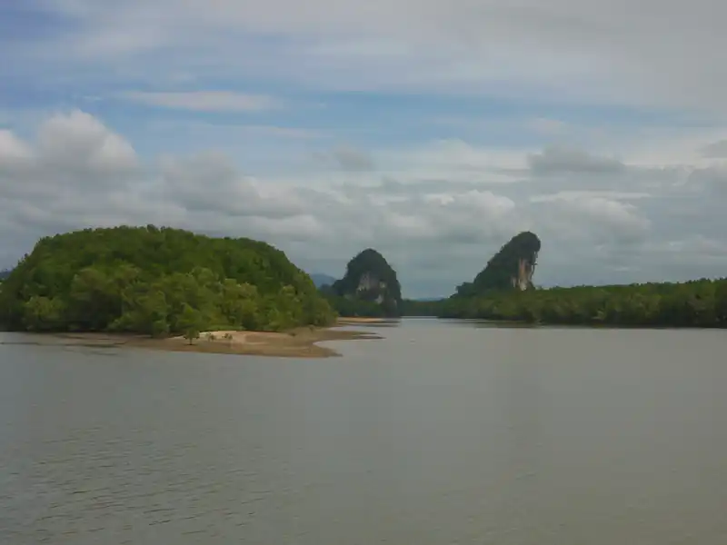 Khao Kanab Nam